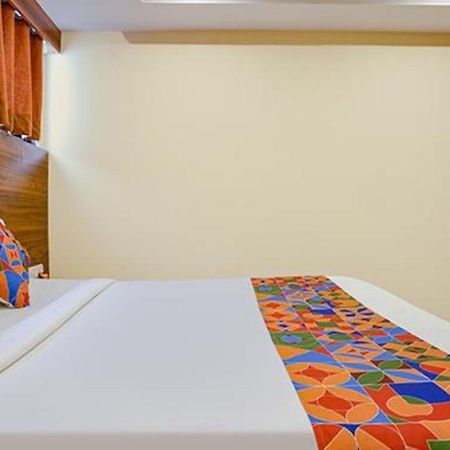 Fabexpress Royal Park I Hotel Mumbai Exterior photo